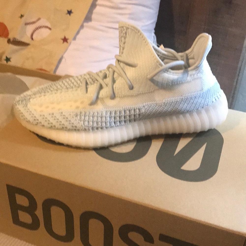 Yeezy boost 350 cloud white